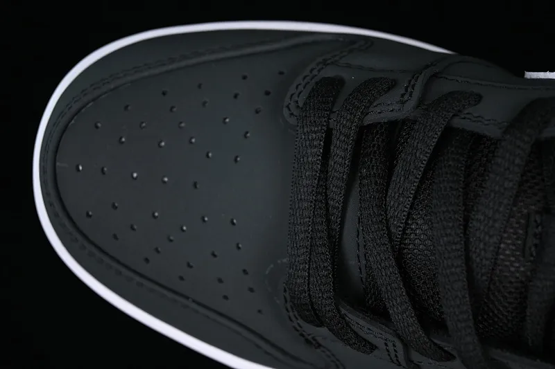 All Categories Nk SB Dunk Series Nk SB Dunk Low Low-top sneakers Nk SB Dunk Low Pro ISO Raw rubber black and white Dunk series retro low-top casual sports skateboard shoes CD2563-001